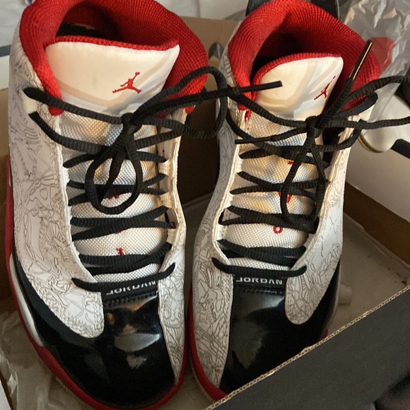 7Y or 8.5 woman’s l buy boys red blk white dub zeros - Picture 3 of 4